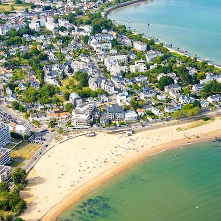 Сasa de vacaciones Maison Familiale A 500m Des Plages Avec Jardin *